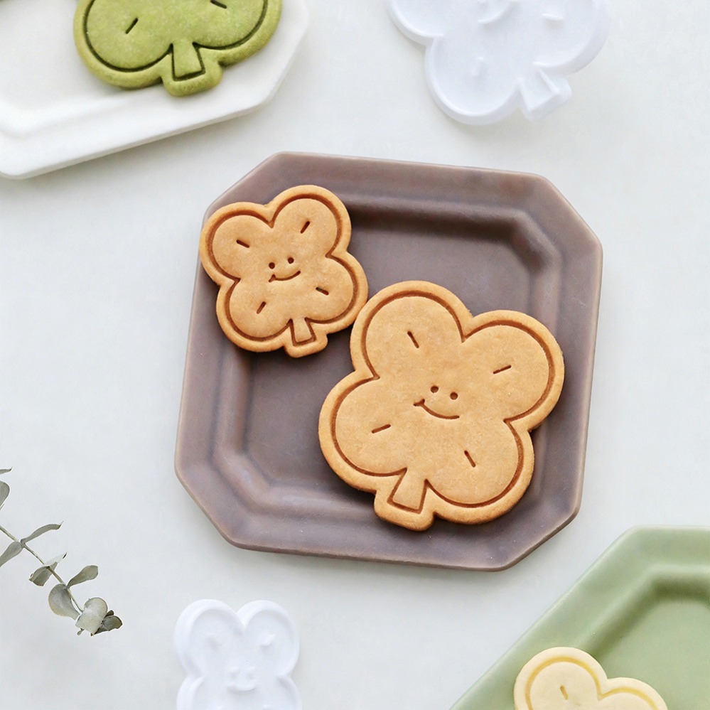 Lucky Four-Leaf Clover Cookie  - Kitchen Baking Utensil ulasan dan harga